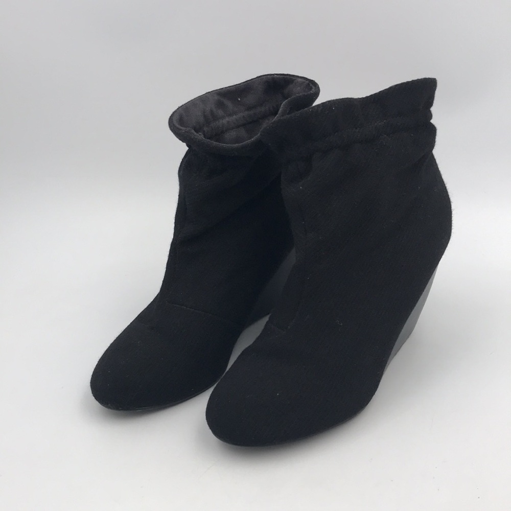Coconut Black Ankle Boot Wedges Size 6.5